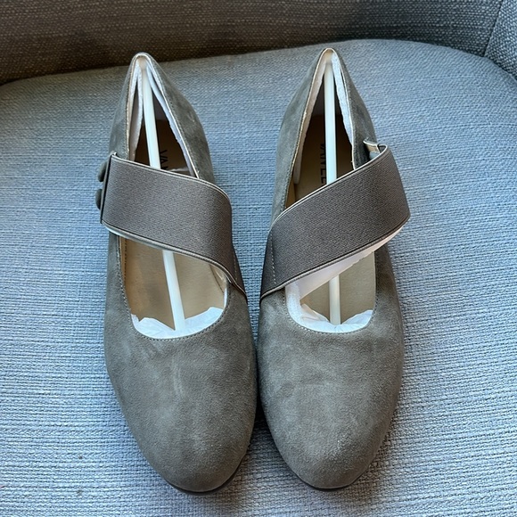 NWOT Vaneli flats elastic strap size 8.5 - Picture 2 of 7